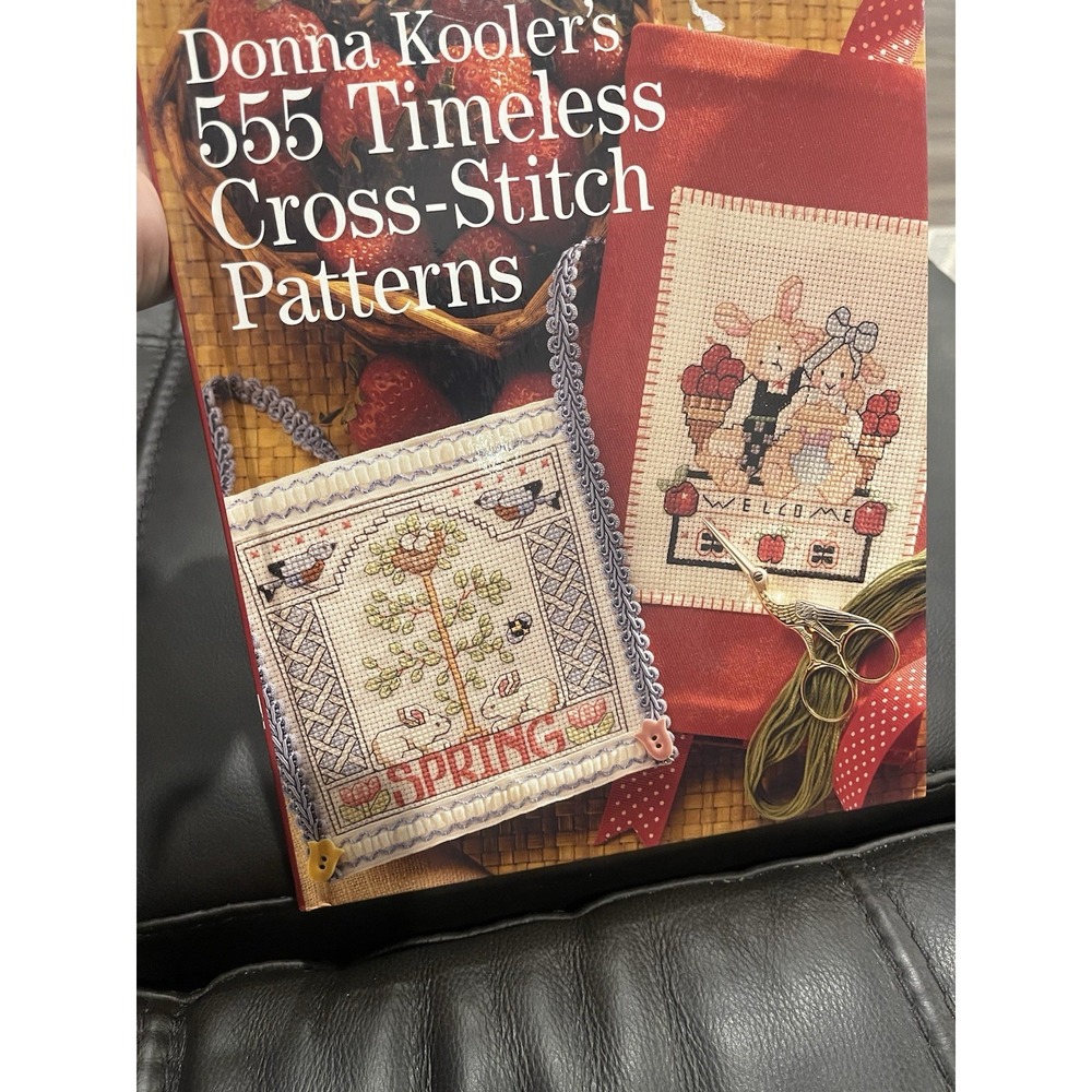 Donna Kooler's 555 Timeless Cross-Stitch Patterns by Kooler, Donna